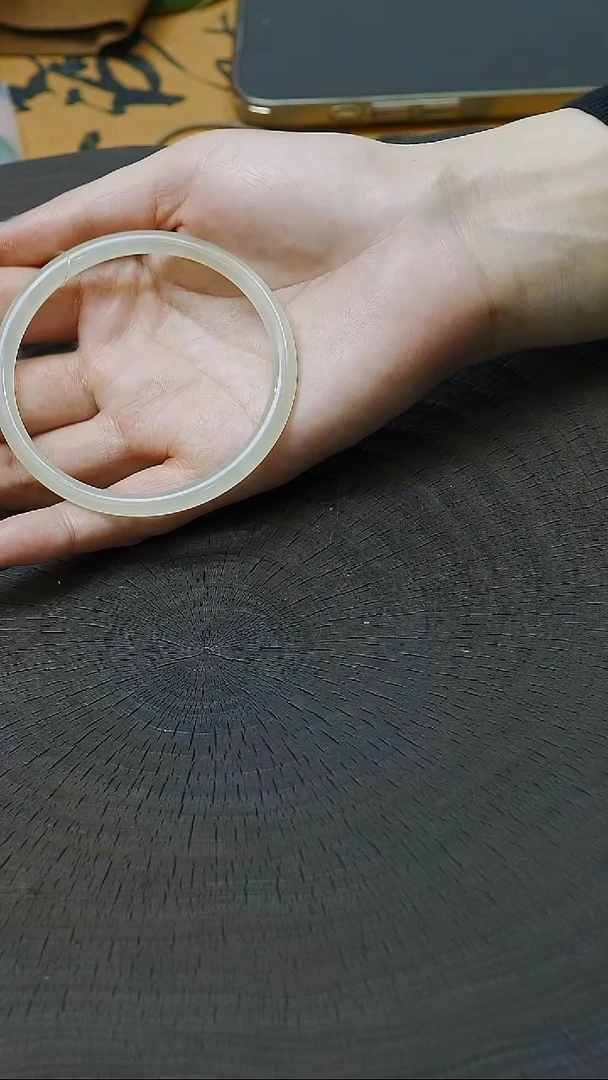 未镶嵌手镯和田玉60圈口 晴水 叮当手镯