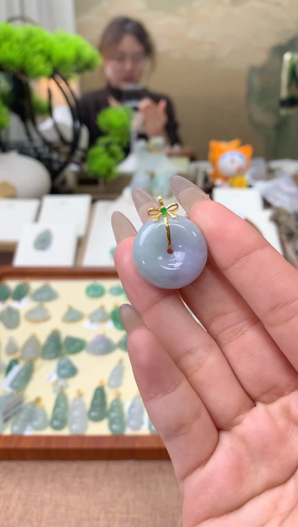 【闪购商品】翡翠颈饰18K金镶嵌天然A货翡翠挂件