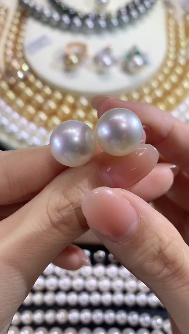 18K金镶嵌耳饰海水珍珠A81