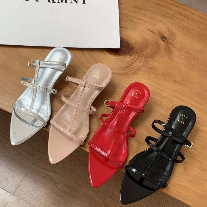 韩版细带镂空露趾尖头一字拖2025年夏新款时尚个性坡跟一脚蹬凉拖