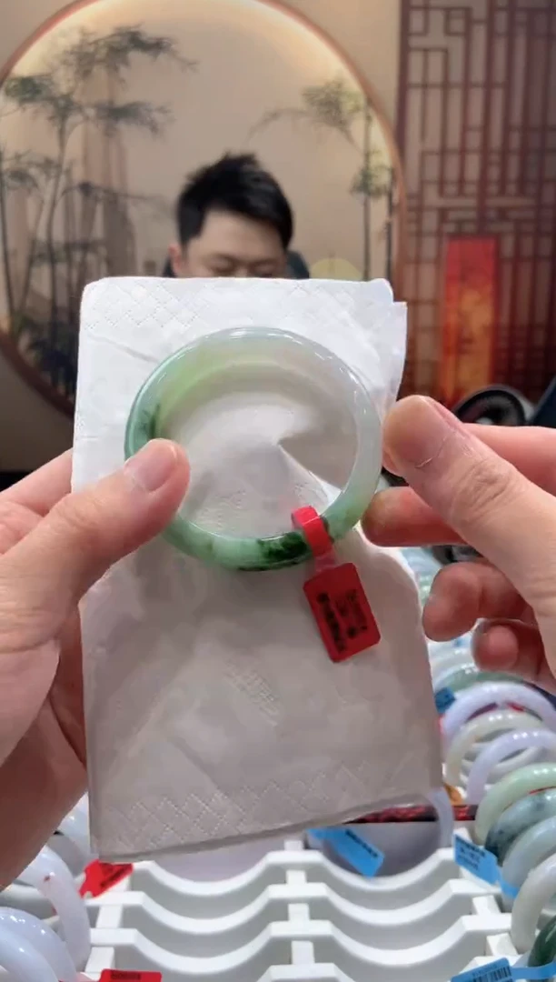 翡翠手镯未镶嵌000059697