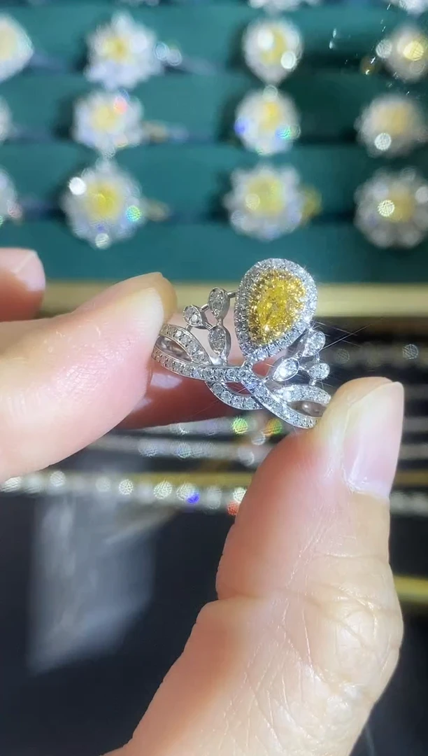 18K金镶嵌戒指钻石112