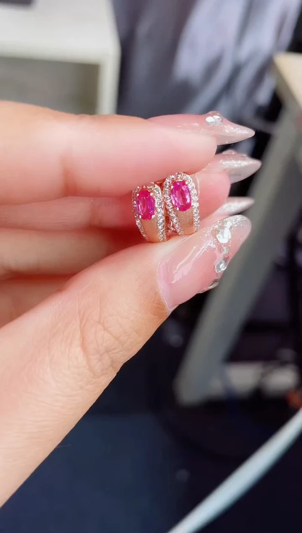 【闪购商品】彩色蓝宝石耳饰银S925镶嵌耳饰