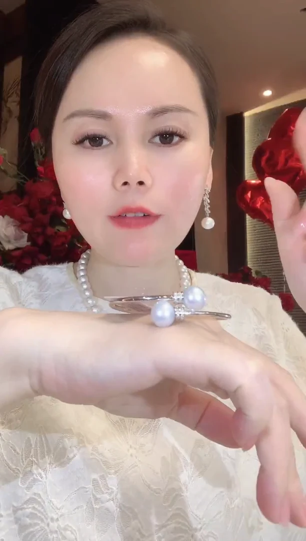 18K金镶嵌手镯海水珍珠D31