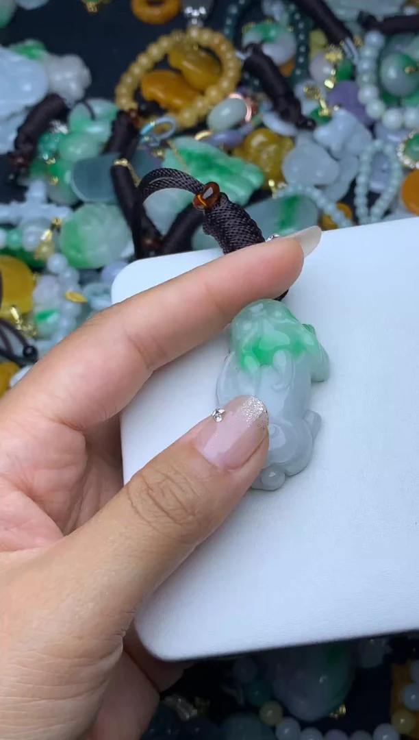 翡翠未镶嵌颈饰天然缅甸翡翠吊坠