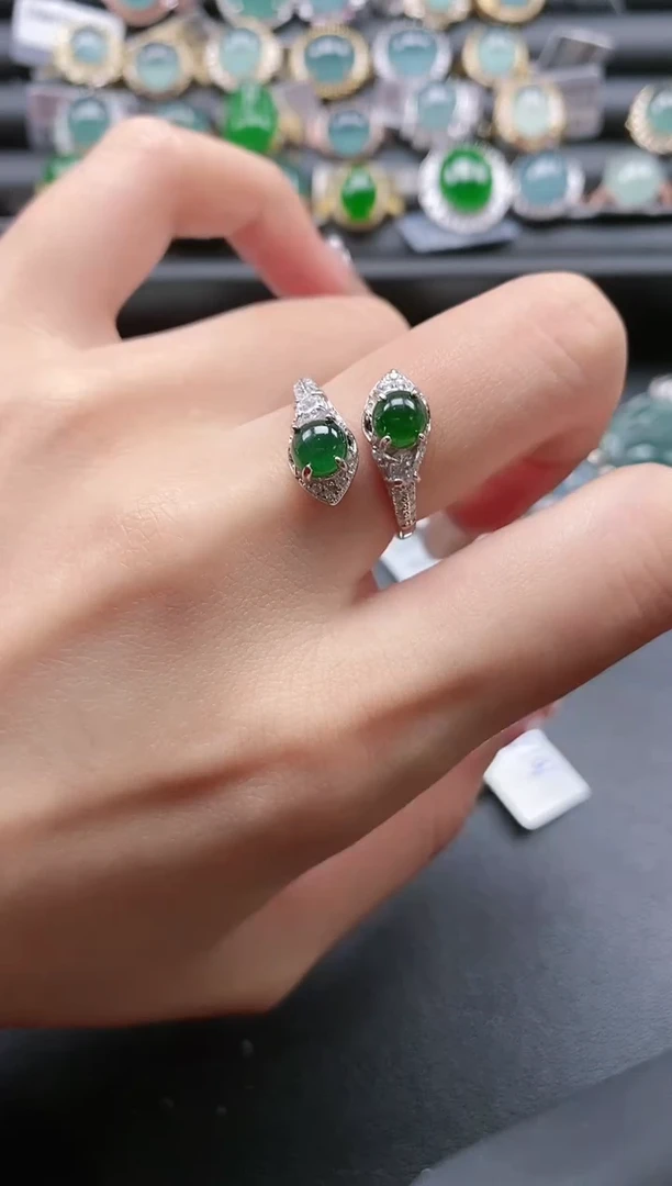 【闪购商品】翡翠戒指银S925镶嵌51511