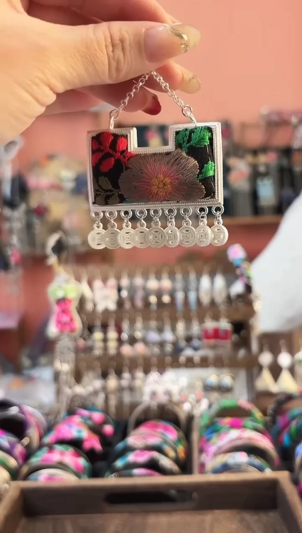 织绣艺枝独绣手工饰品106