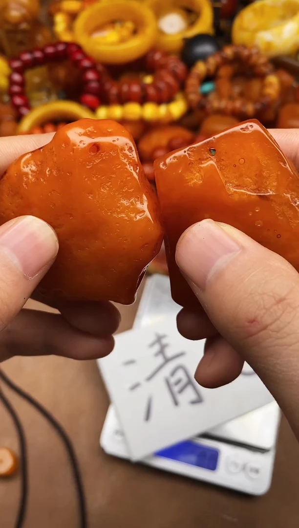 非金属无亮***你俄罗斯工艺虎皮妖花鸡油黄手串发一