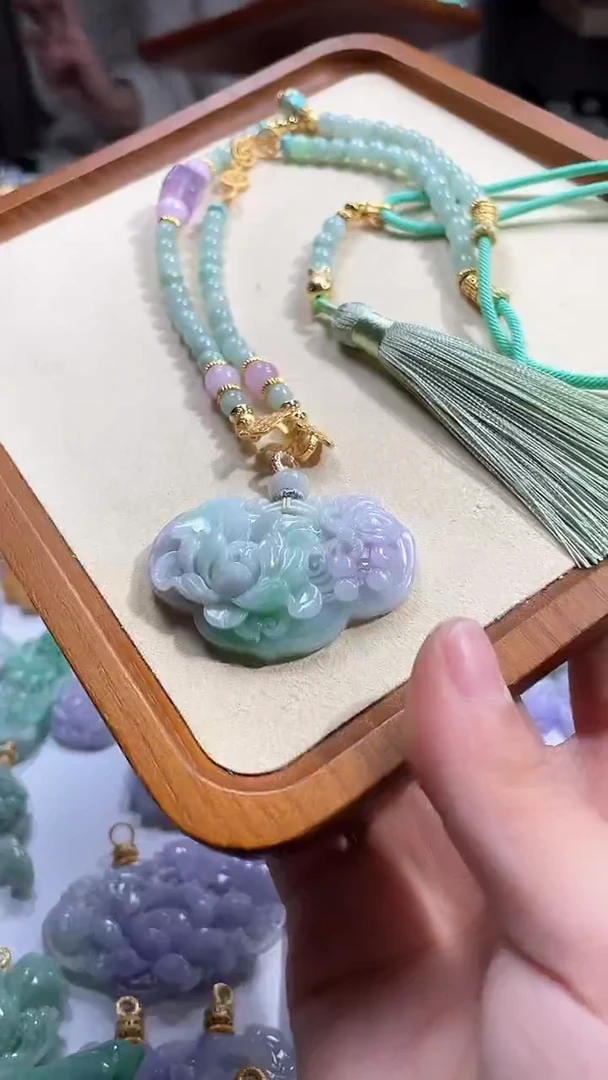 【闪购商品】翡翠颈饰未镶嵌吊坠