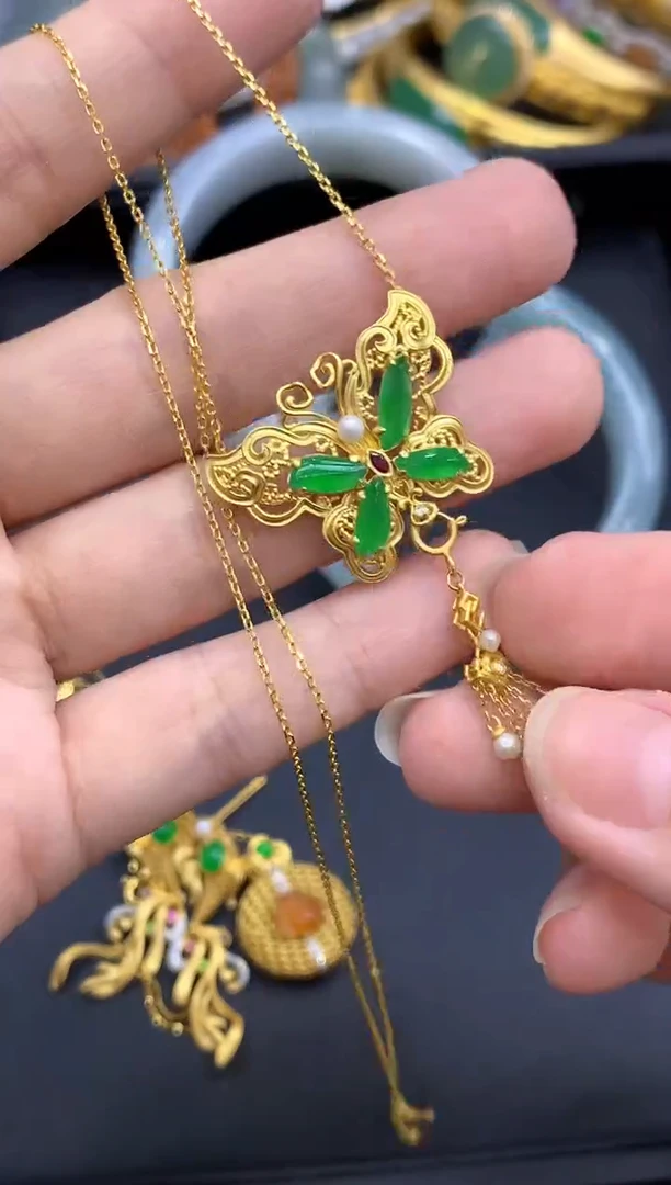 颈饰18K金镶嵌翡翠632-中国好珍宝