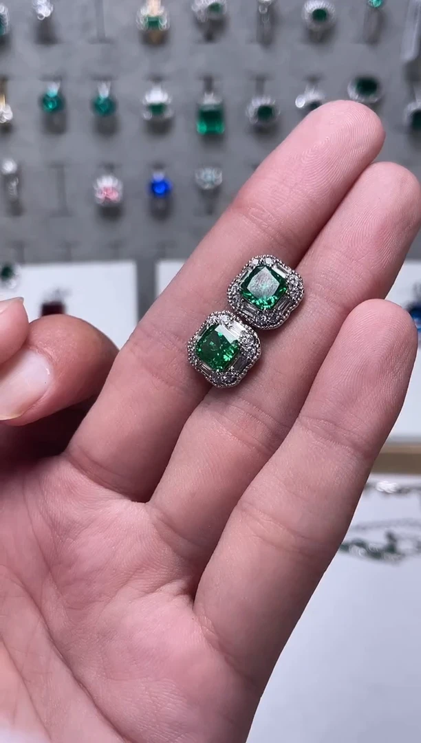 合金合成钻石耳饰绿宝耳钉