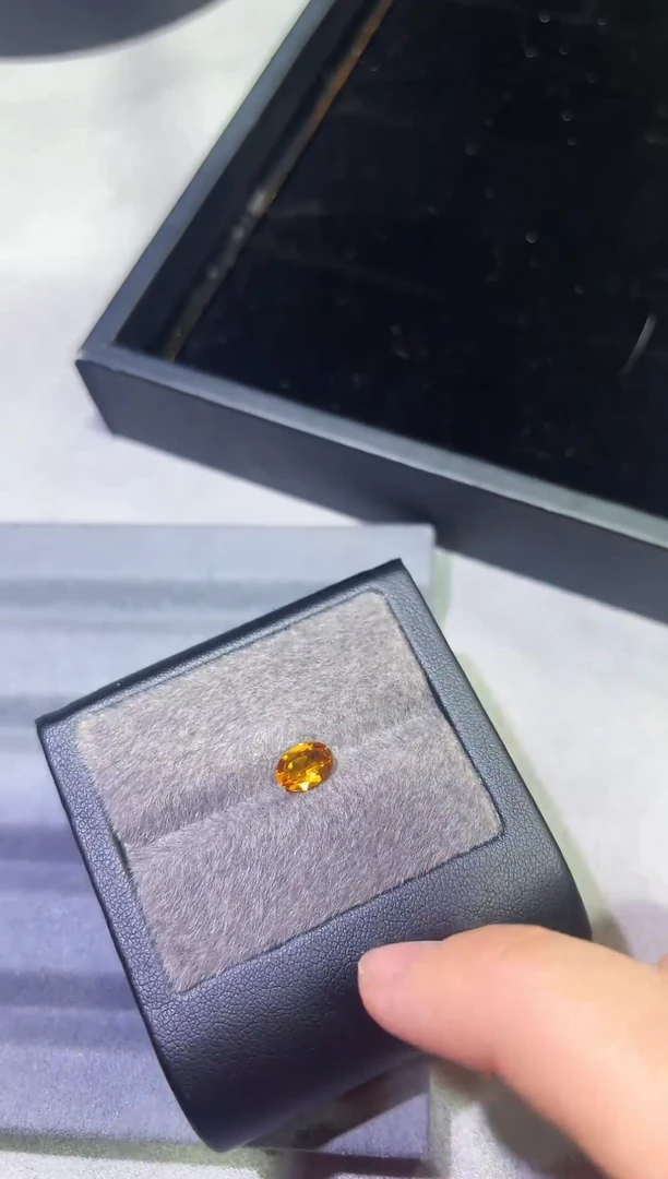 未镶嵌笔搁水晶一粒6x8mm