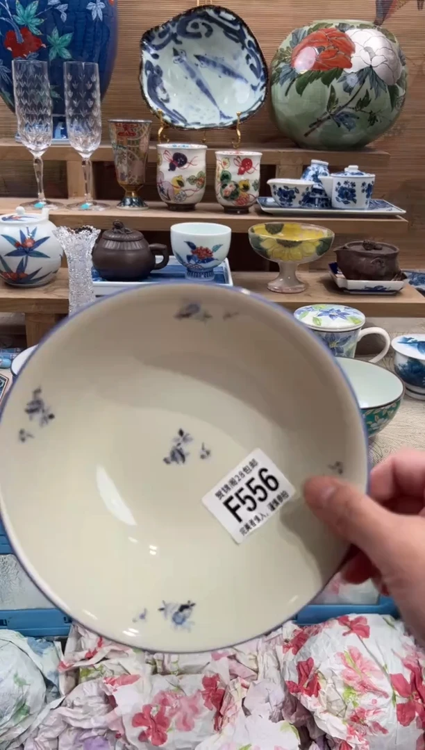 瓷片爱****云      F556