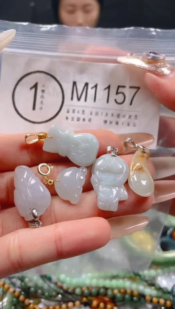 【闪购商品】翡翠颈饰未镶嵌/M/翡翠A货一图一物