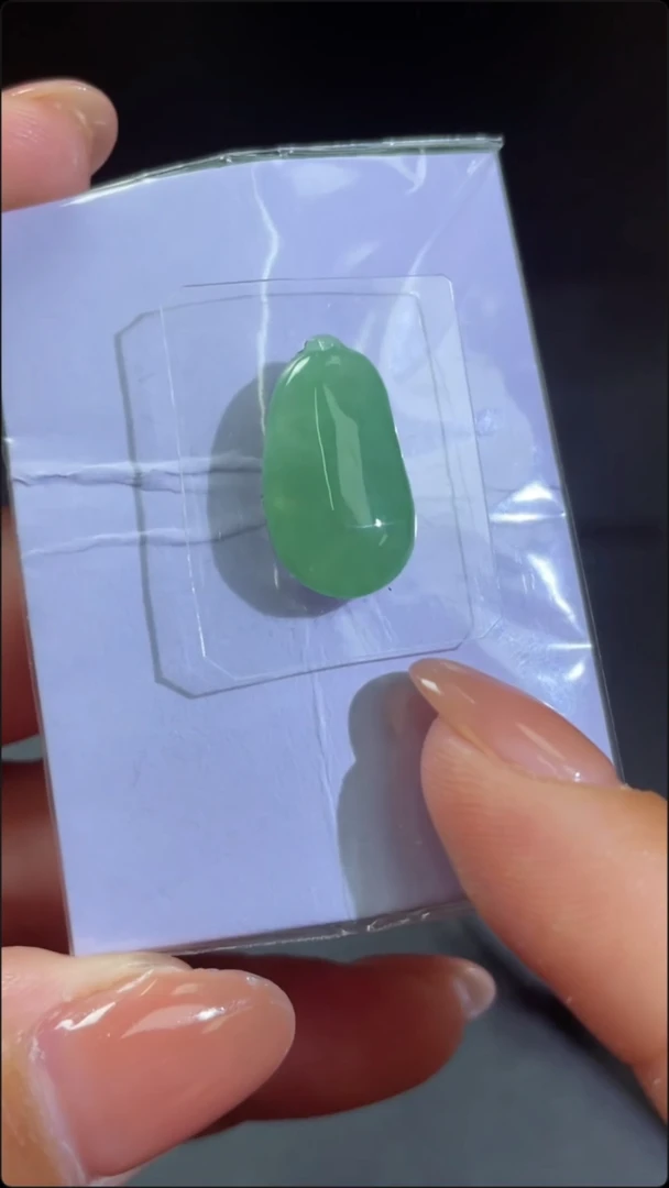 定制翡翠未镶嵌福瓜