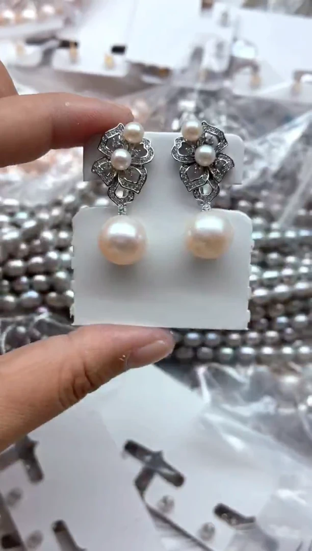 未镶嵌耳饰淡水珍珠多样性发其一，非无暇