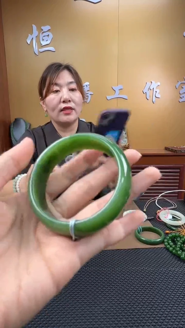 颈饰未镶嵌和田玉手镯59