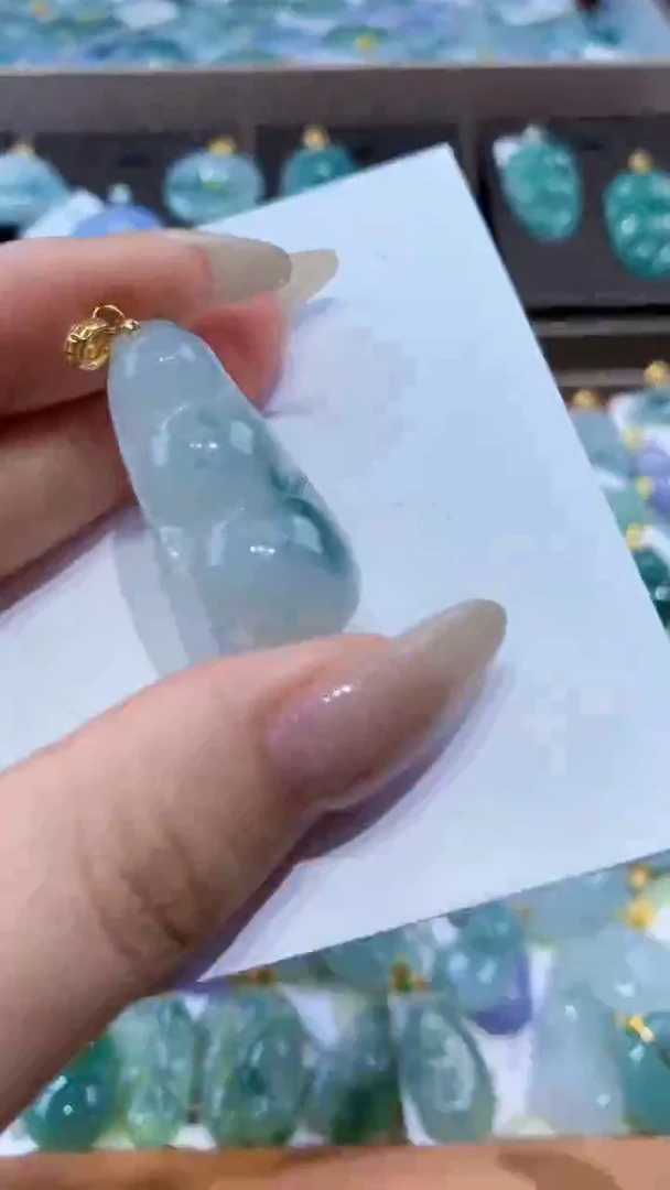 颈饰未镶嵌翡翠天然翡翠A货挂件