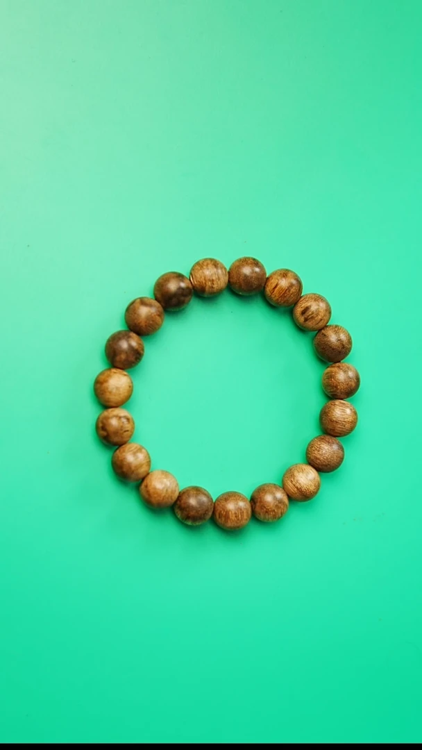 沉香手串金三角黑棋单圈11mm   03263