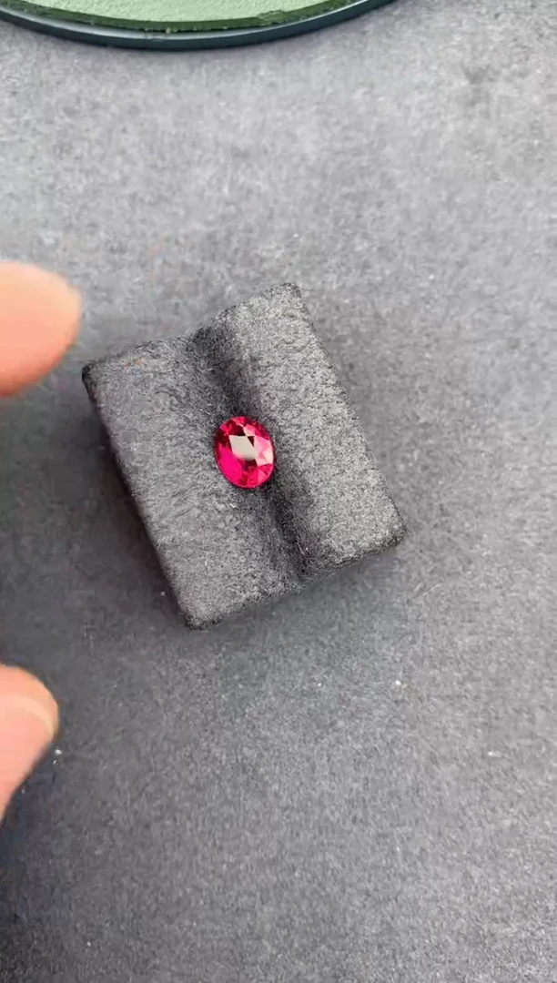 裸石未镶嵌碧玺1ct 卢比来碧玺