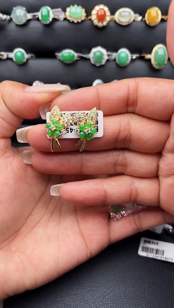 【闪购商品】翡翠耳钉银S925镶嵌缅甸天然A货翡翠S925银镶嵌