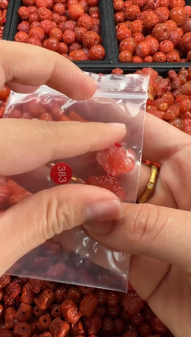 【闪购商品】南红玛瑙颈饰未镶嵌1