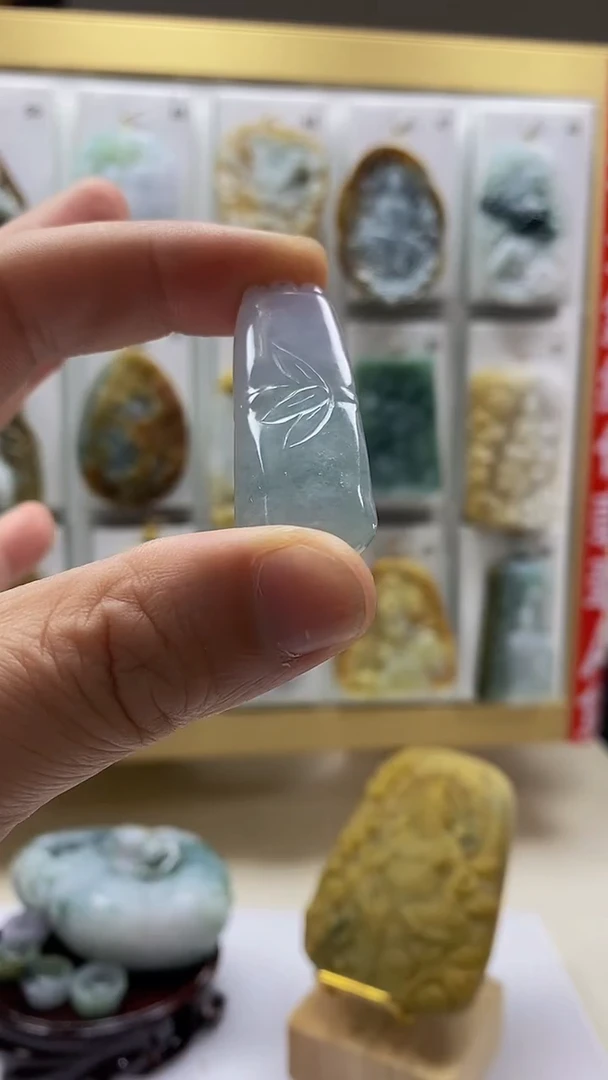 翡翠未镶嵌颈饰翡翠A货2025/5/31