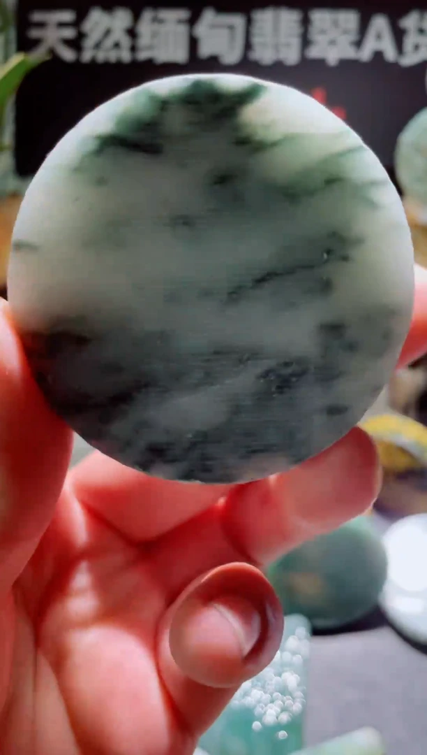 翡翠未镶嵌颈饰3958....