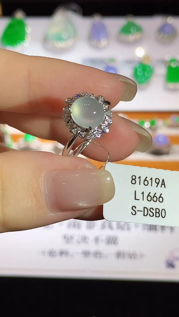 翡翠戒指18K金镶嵌L1666多样性发其一