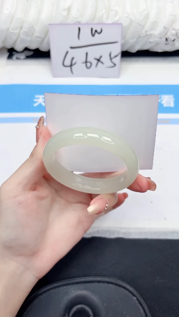 未镶嵌手镯石英质玉107-58