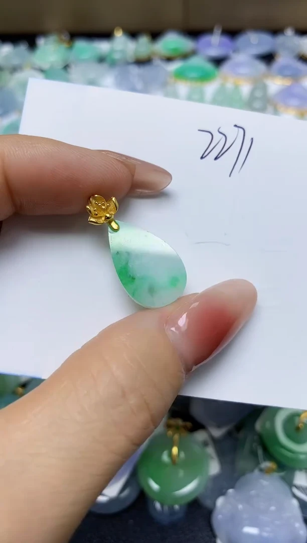 翡翠未镶嵌颈饰 天然缅甸翡翠A货