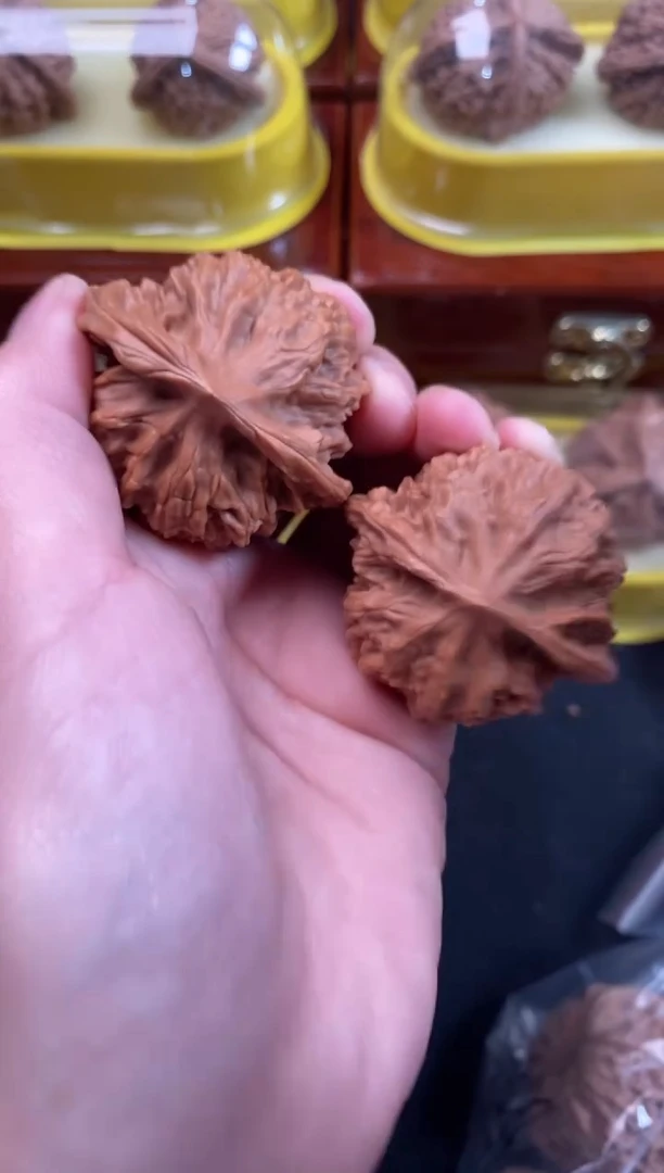 把件文玩核桃血灯笼42尺Q665