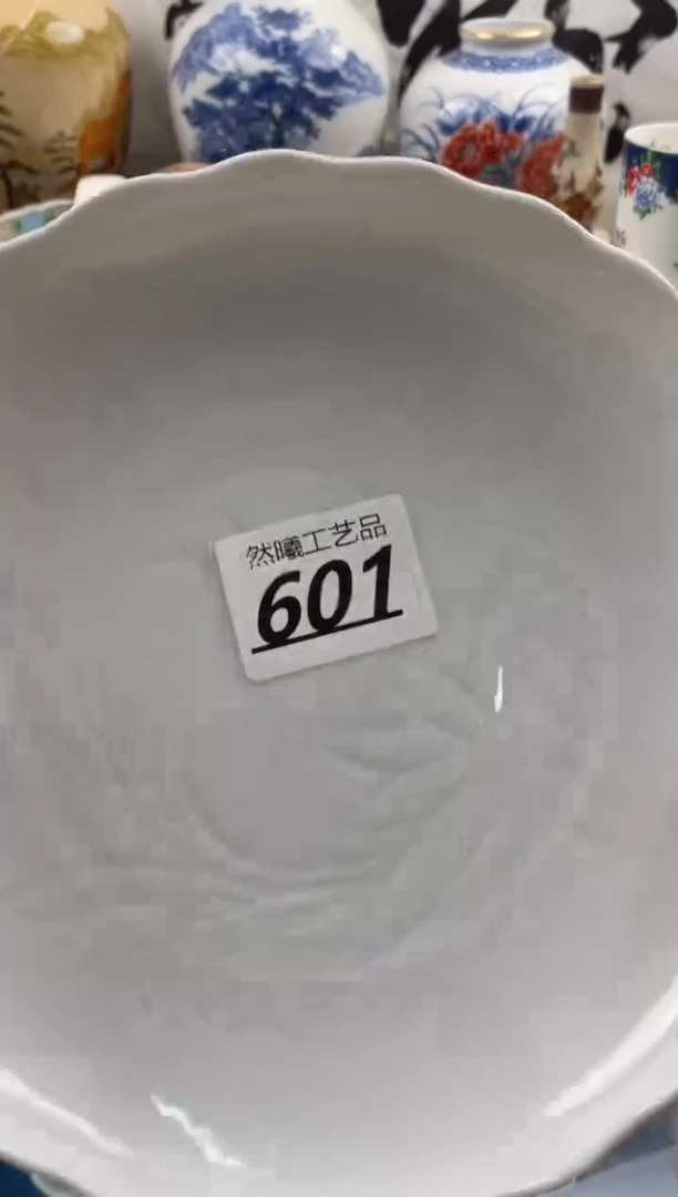 【闪购商品】瓷片601然曦海外工艺品。。。