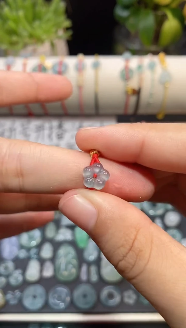 翡翠裸石翡翠小花戒指