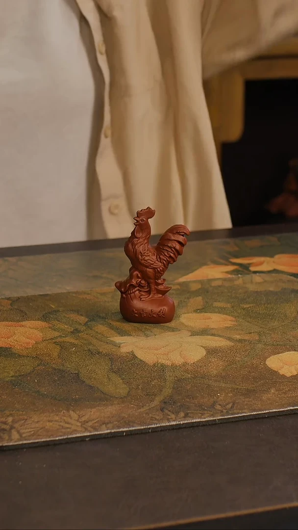 紫砂茶宠朱泥鸡茶宠