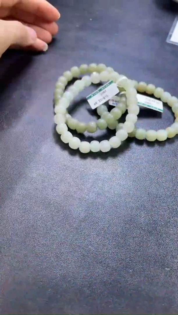 未镶嵌手链和田玉手串多样性发一件