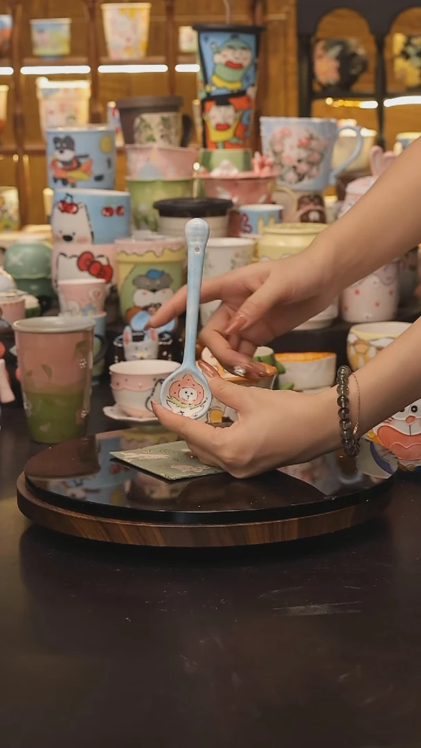 景德镇釉下彩绘设计师款式陶瓷