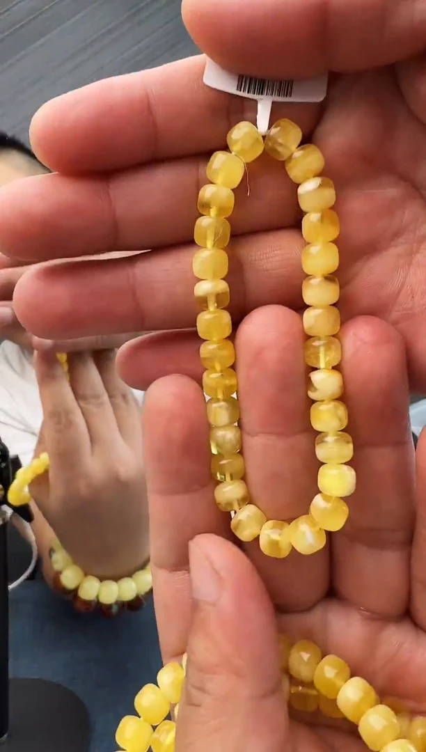 蜜蜡未镶嵌珠宝奇石假一罚十7，7多样性发其一