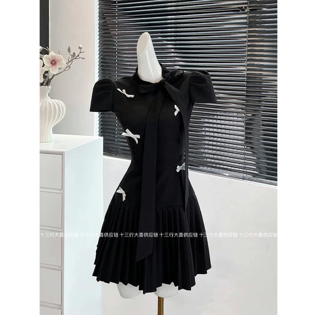 黑色复古圆领短袖连衣裙女夏季短裙法式设计感御姐风高端礼服裙子
