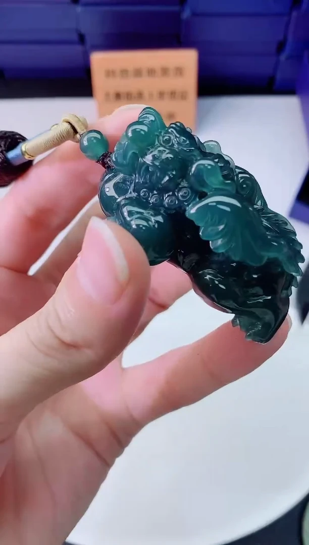 翡翠未镶嵌颈饰1111111