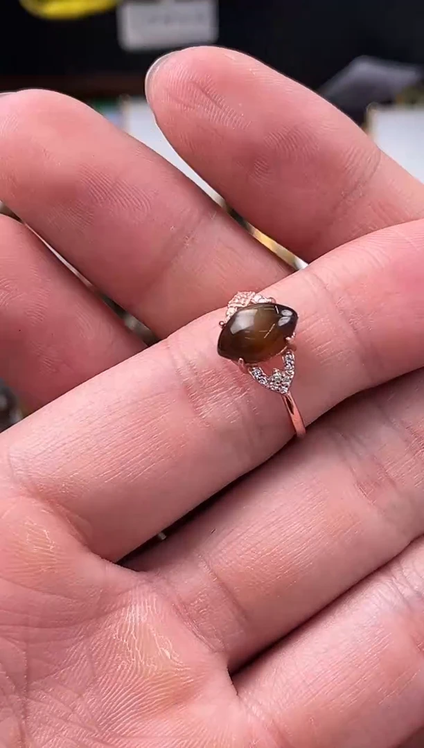 和田玉戒指未镶嵌且末黑羊洞碧玉戒指微色差