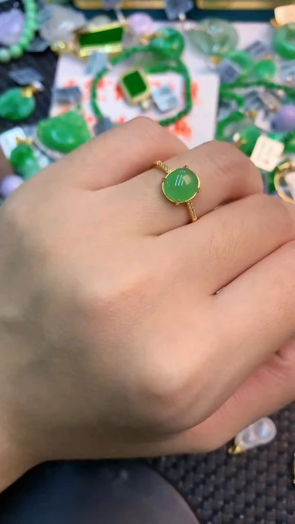 颈饰未镶嵌翡翠1