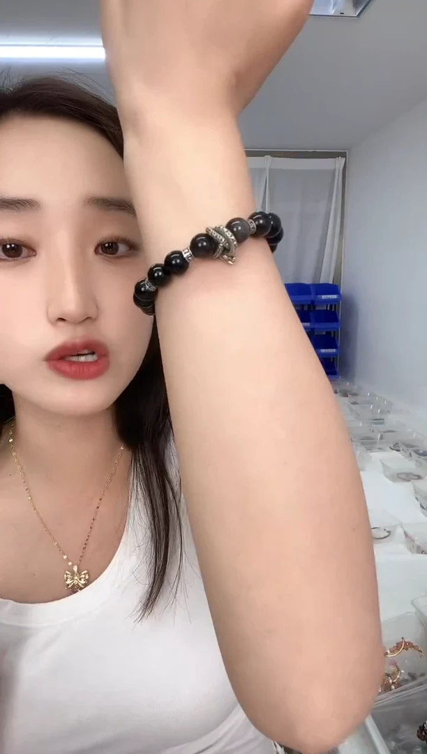 黑曜岩未镶嵌手链天然珠宝多样性发其一