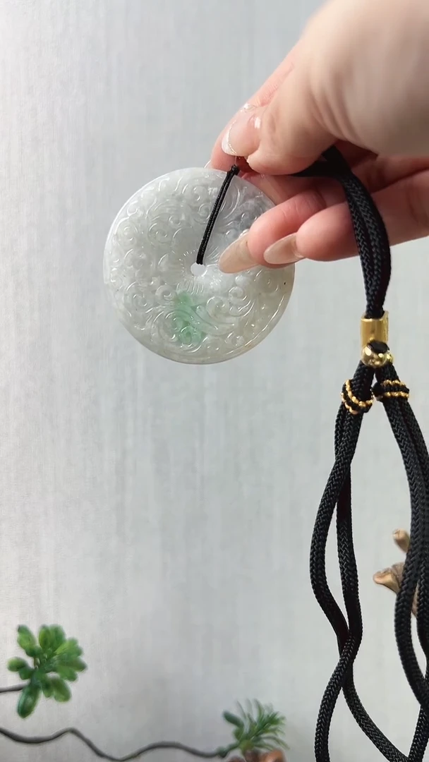 【闪购商品】翡翠颈饰未镶嵌平安扣