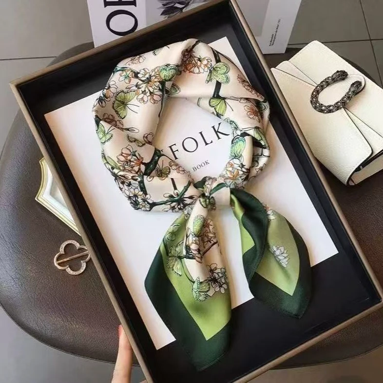 丝巾女百搭春秋小方巾女搭配衬衫围巾