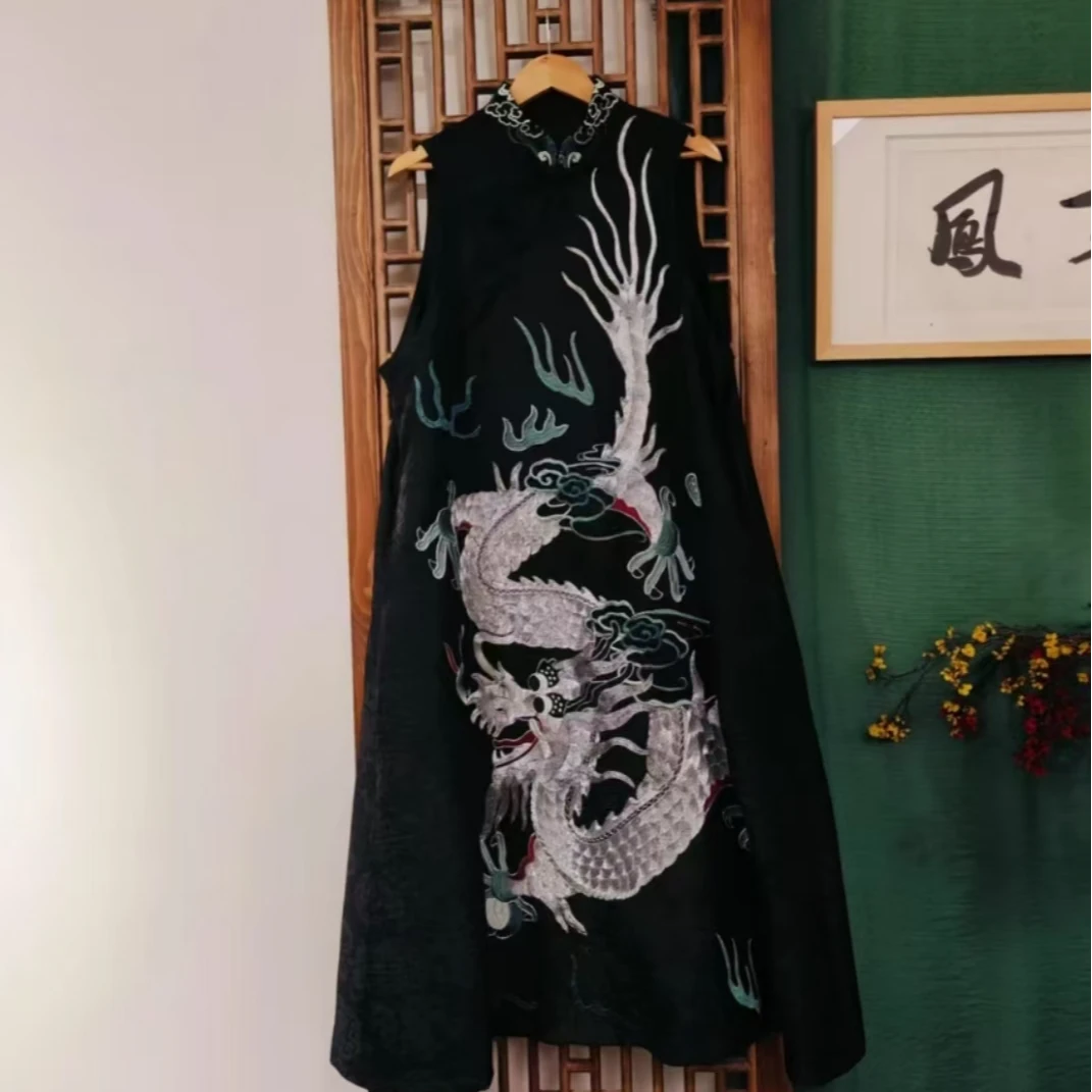 凤徕兮私人定制黑色福禄底盘银龙刺绣盘扣小立领马甲  LS223-31