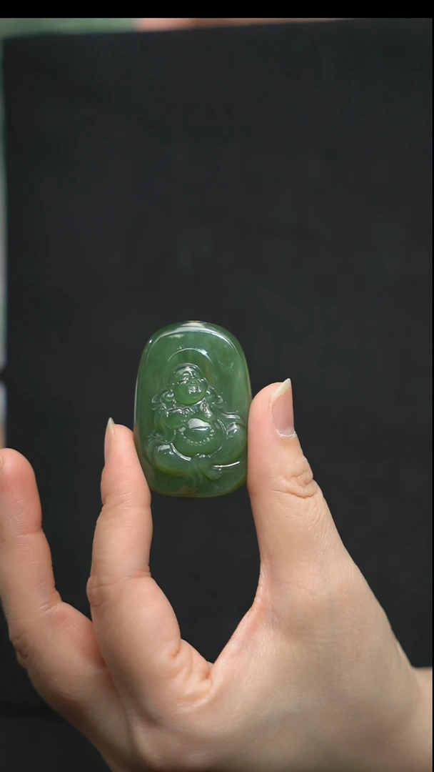 颈饰未镶嵌和田玉佛公