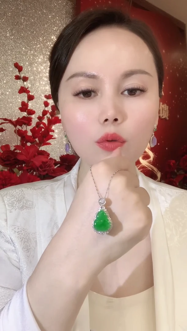 吊坠(不含链)18K金镶嵌翡翠A90