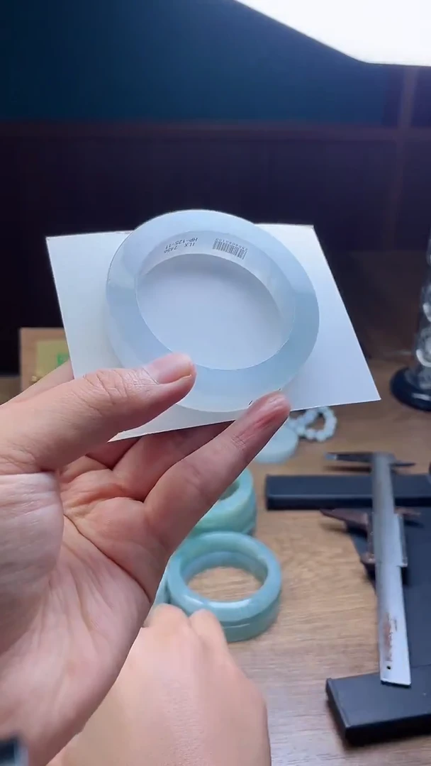 未镶嵌手镯定制翡翠小*驹定制