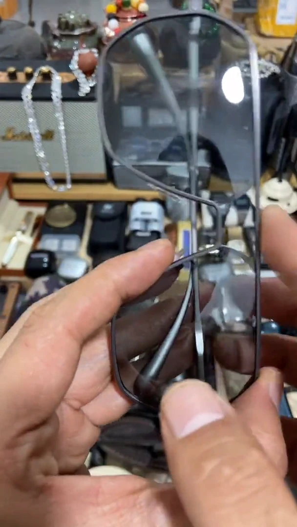 瓷片闪购商品  如图所示